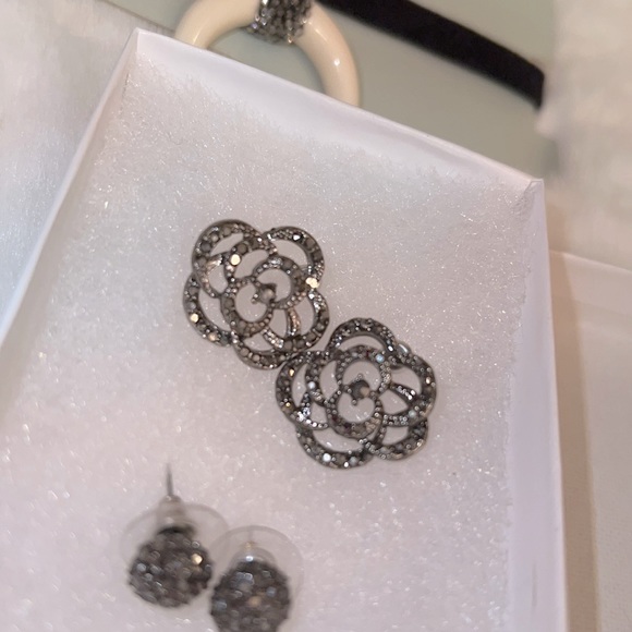 Choker & Earrings Bundle - Picture 4 of 8